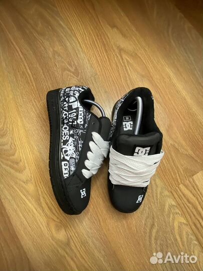 Кроссовки Dc shoes Court Graffik Dvs Globe Osiris