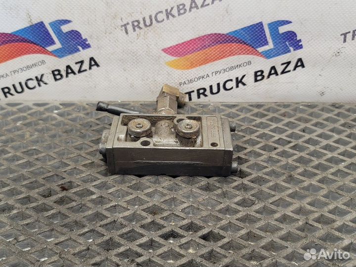 0501215358 Клапан делителя кпп ZF