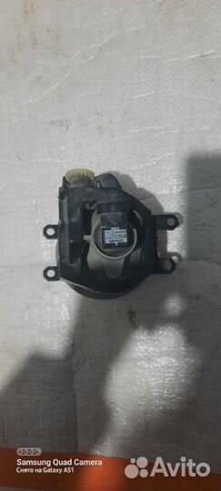 Птф передний левый Toyota Hilux 8 2016