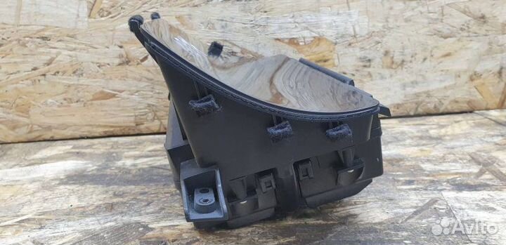 Монитор информационная панель Mercedes-Benz