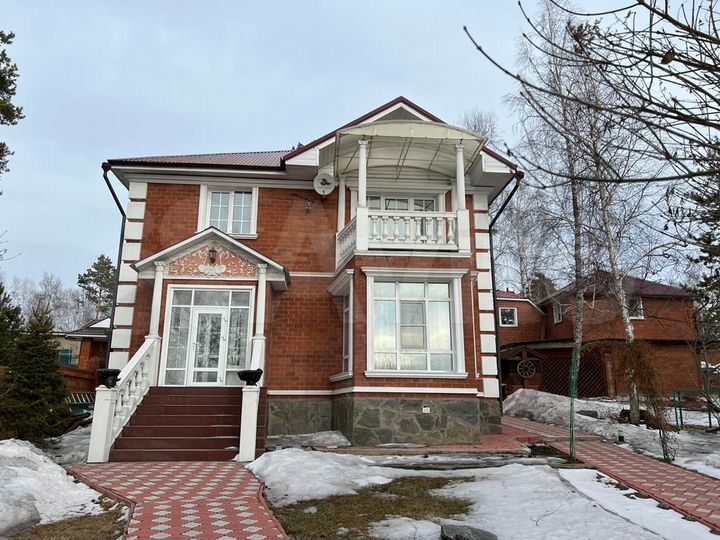 Коттедж 160 м² на участке 22 сот.