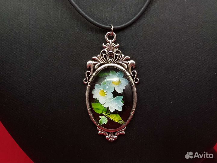 Кулон в стиле Ампир 