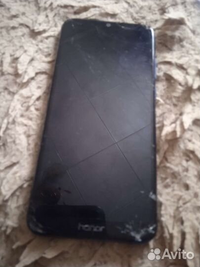 Телефон honor 8а