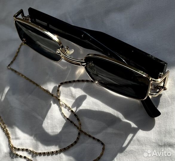 Очки с цепочкой золотые