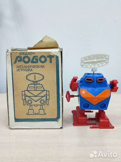 Игрушка заводной робот СССР