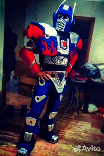 Реквизит и костюмы