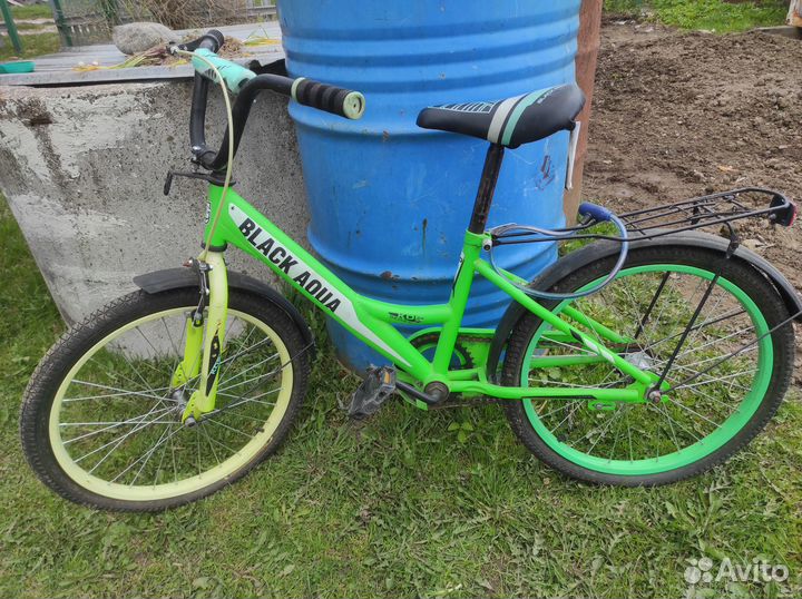 Детский велосипед.Колеса вспомогательные есть