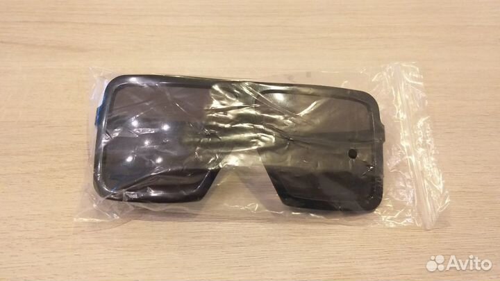 Очки солнцезащитные