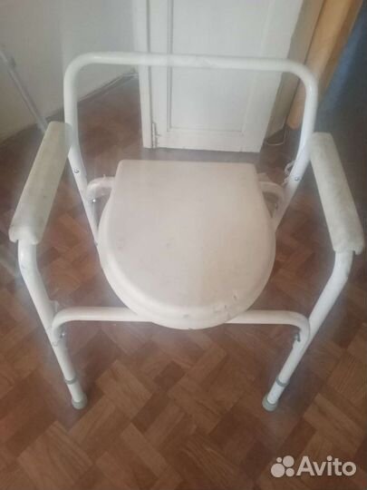 Ходунки для взрослых и кресло туалет новый