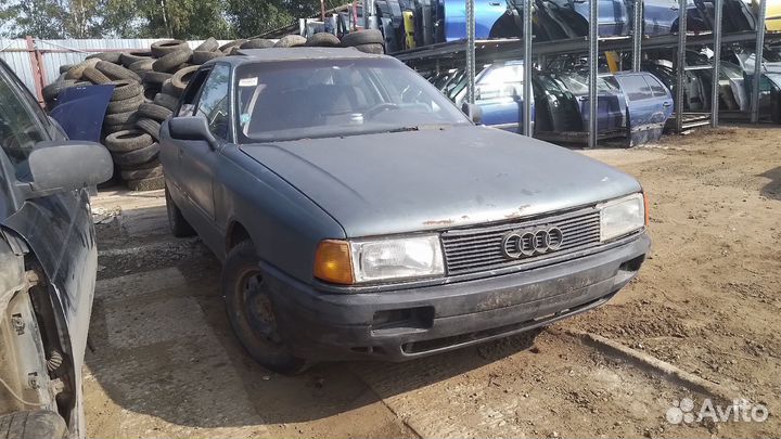 В разборе Audi 80 b3