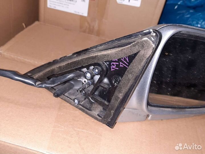 Правое зеркало mazda 323 BA