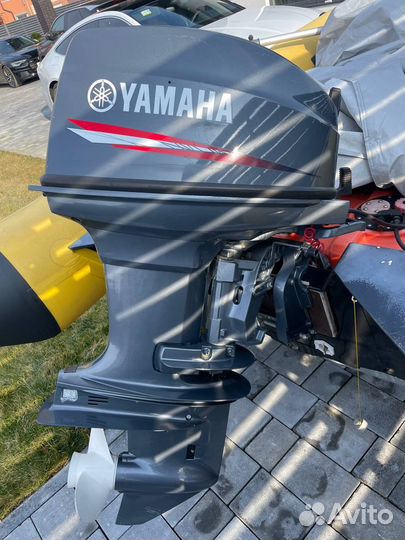 Продам моторную лодку