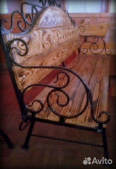 Скамья деревянная с ковкой большая