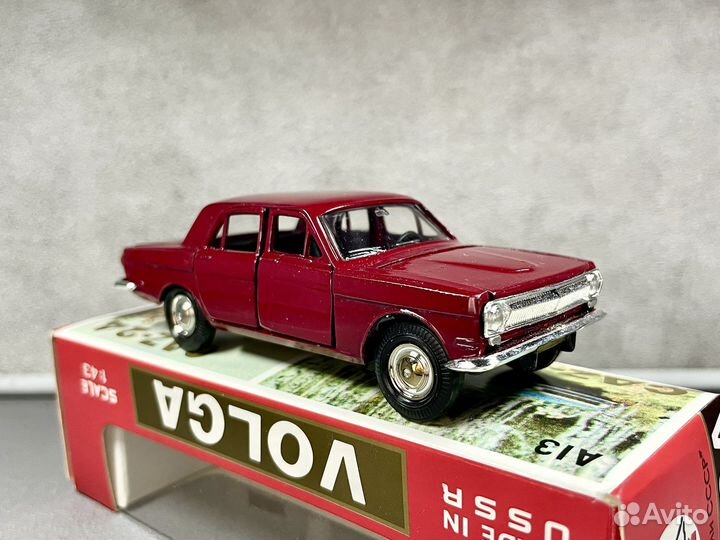 Модель Газ-24 Волга Цвет 1:43