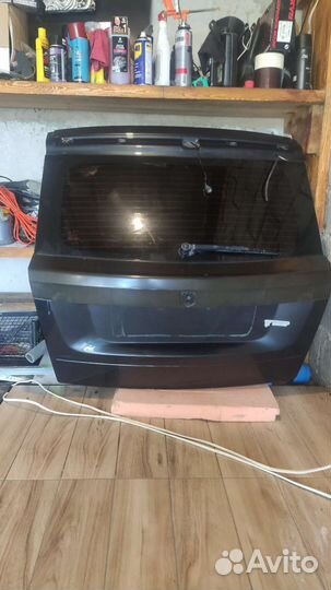 Крышка багажника Dodge Caliber