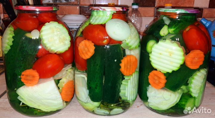 Соленья домашние и варенья
