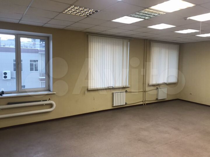 Офисное здание, более 1000 м²