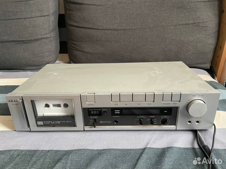 Кассетная дека Akai CS-F12