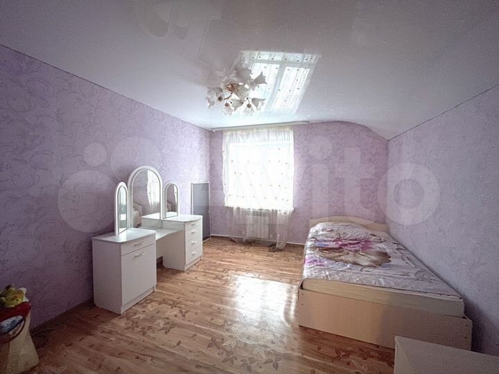 Дом 145 м² на участке 14,3 сот.