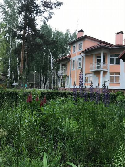 Коттедж 469 м² на участке 18,3 сот.