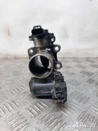 Дроссельная заслонка Toyota Yaris хэтчбэк 1.4