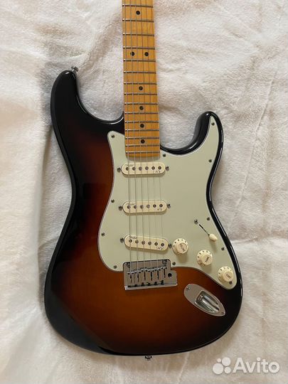 Fender American Deluxe Stratocaster Sunburst 2012