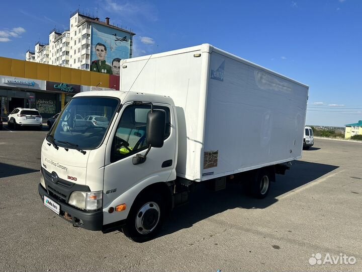 Hino 300 (Dutro), 2015