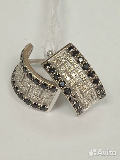 Золотые серьги с камнем