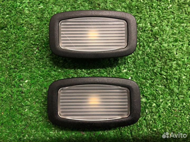 Лампа подсветки Mercedes-Benz S-Class C217