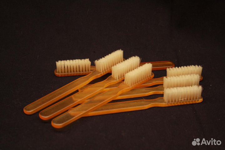 Широкая зубная щётка ркка на войну