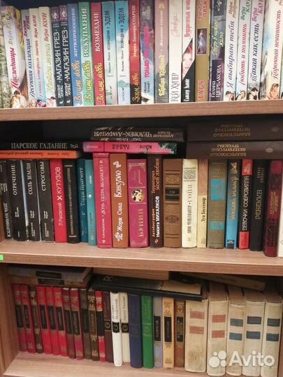 Книги. Много