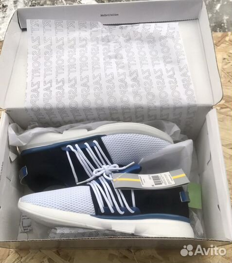 Кроссовки новые