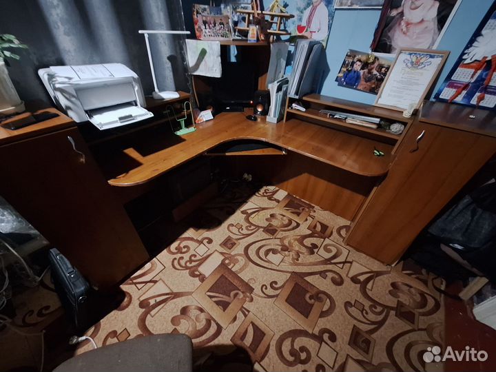 Компьютерный стол