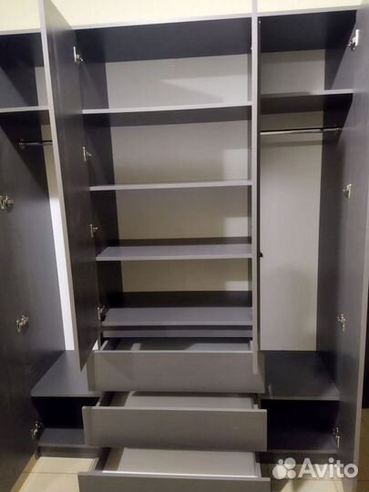 Шкаф распашной новый