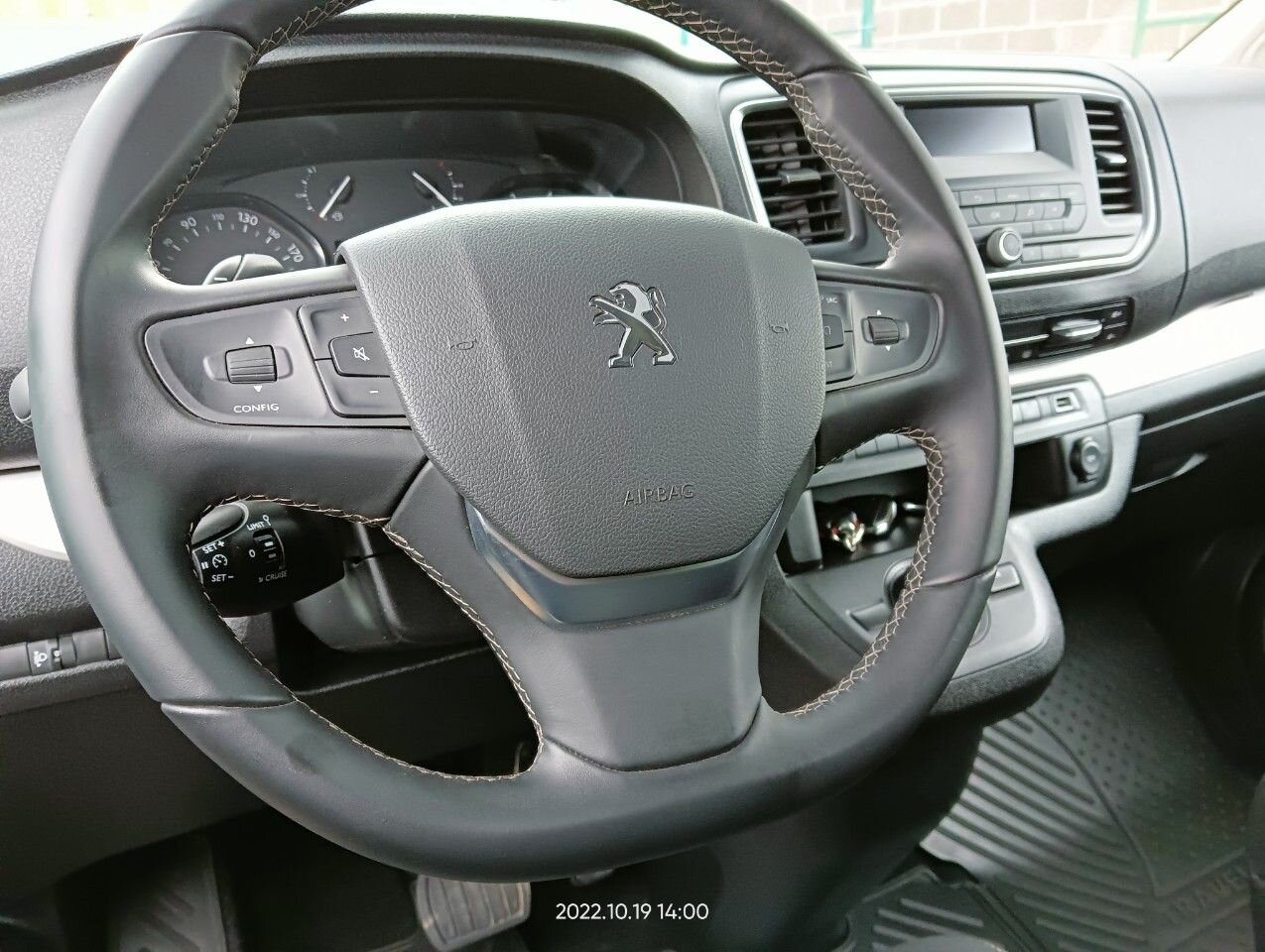 Peugeot Traveller: фото владельца