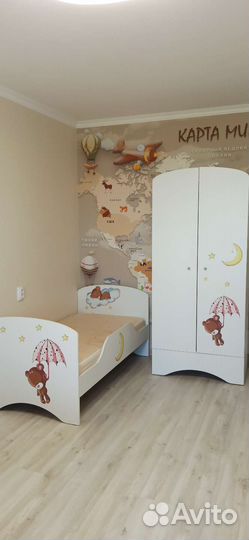 Детский шкаф и детская кровать/ детский гарнитур