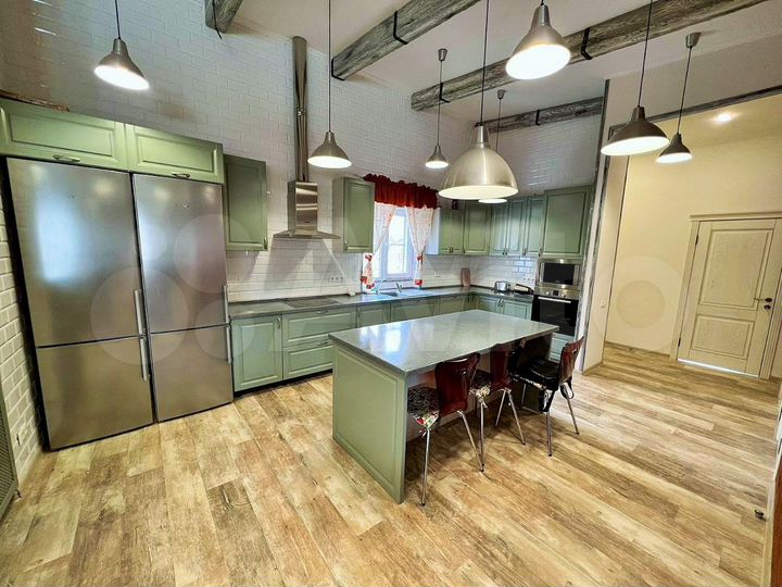 Коттедж 400 м² на участке 28 сот.