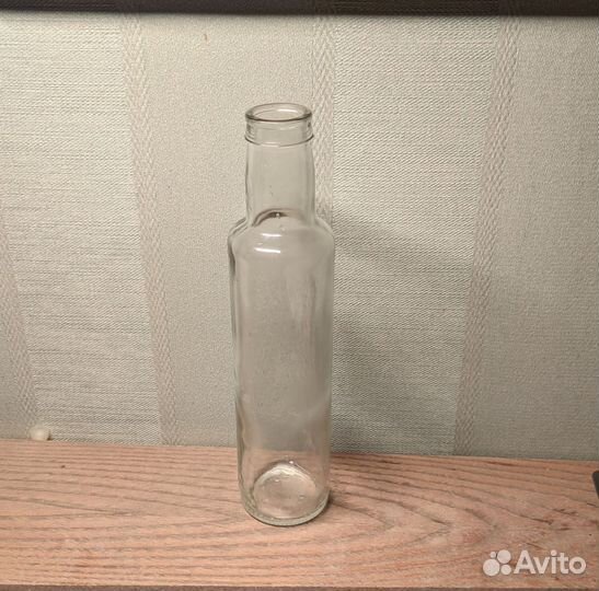 Стеклянные бутылки для декора