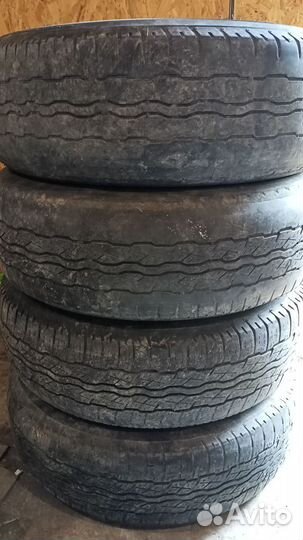 Bridgestone Dueler H/T 687 225/65 R17