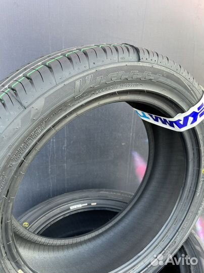 Viatti Strada Asimmetrico V-130 205/50 R17 89V