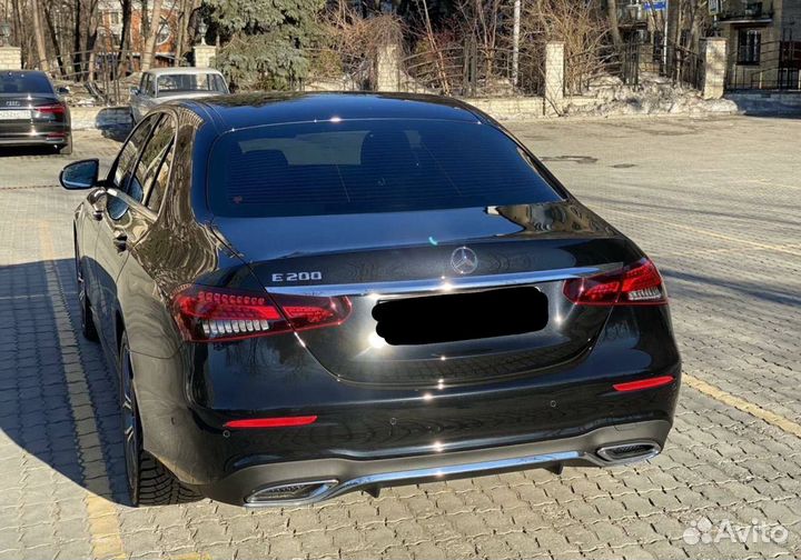 Водитель на авто компании