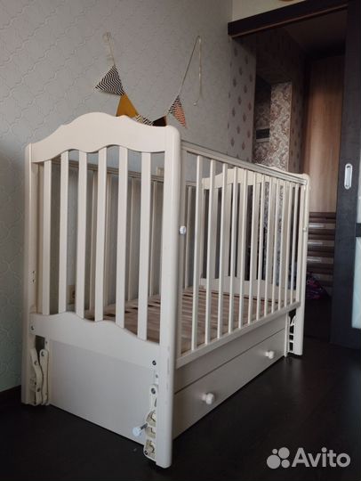 Детская кроватка + матрас
