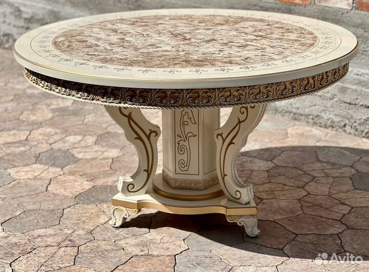 Стол и Стулья