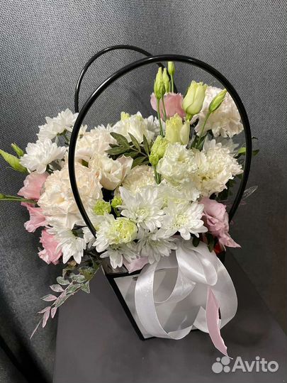 Цветы в коробке, композиция, доставка