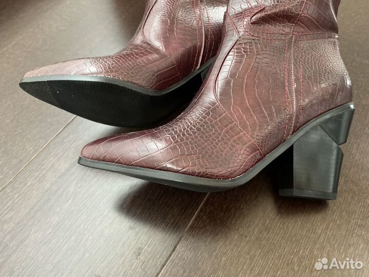 Винные казаки 39-39,5р (новые)