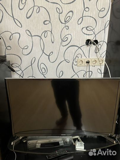 Телевизор Samsung UE32J4500AK