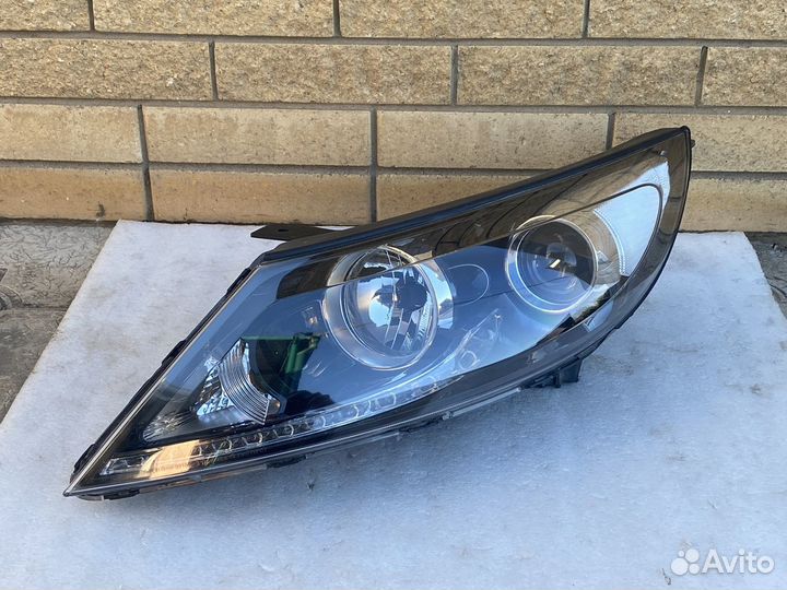Фара левая KIA Sportage 3 галоген с дхо