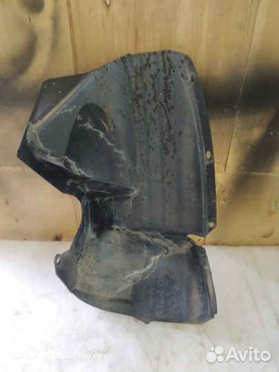 Подкрылок Jeep Grand Cherokee wk 1