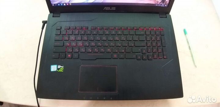Ноутбук asus