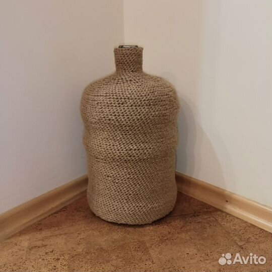 Из джута чехол съёмный на бутыль 19 л